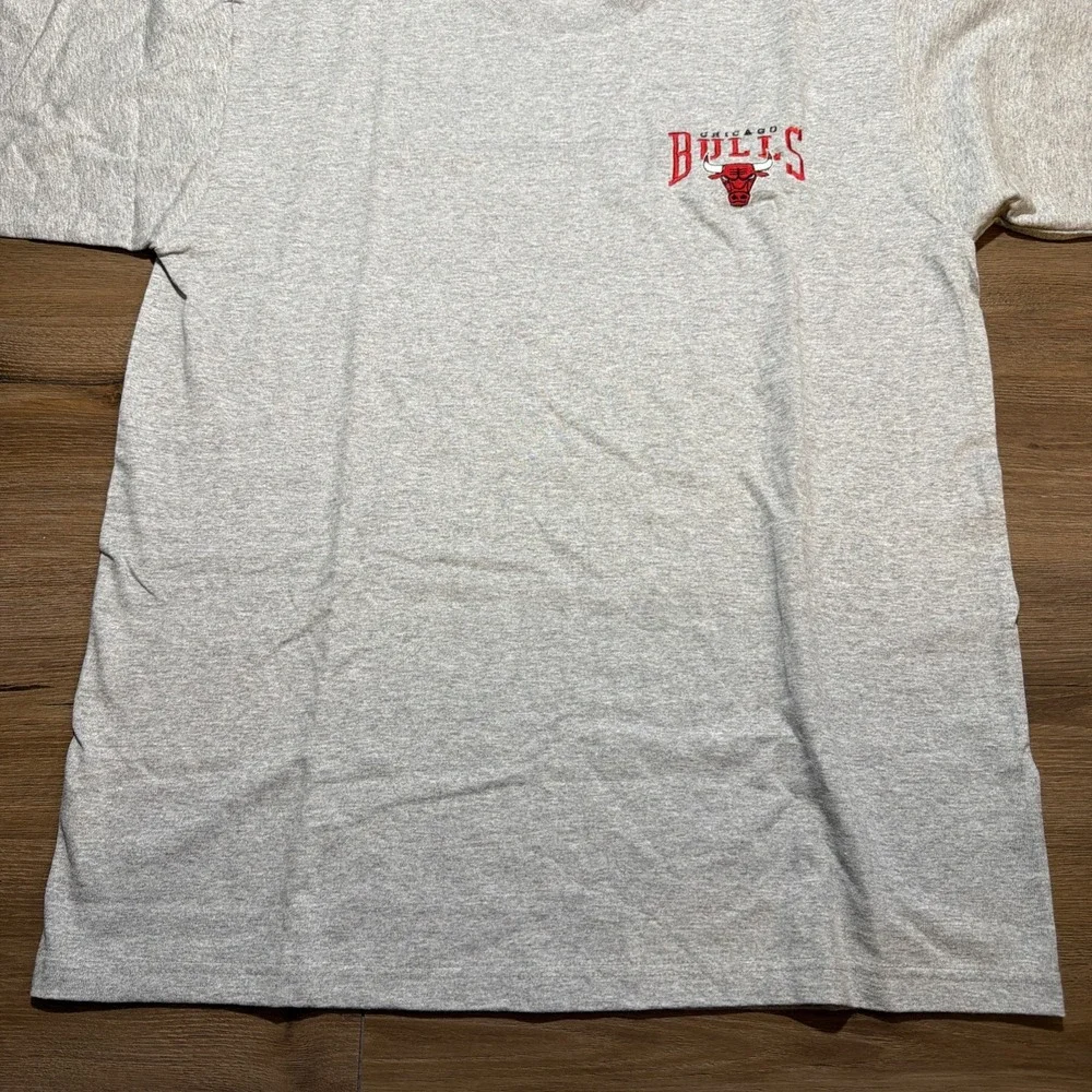 Vintage 90s Chicago Bulls Starter T-Shirt Gray Mens LARGE NBA USA Embroidered - Picture 6 of 12